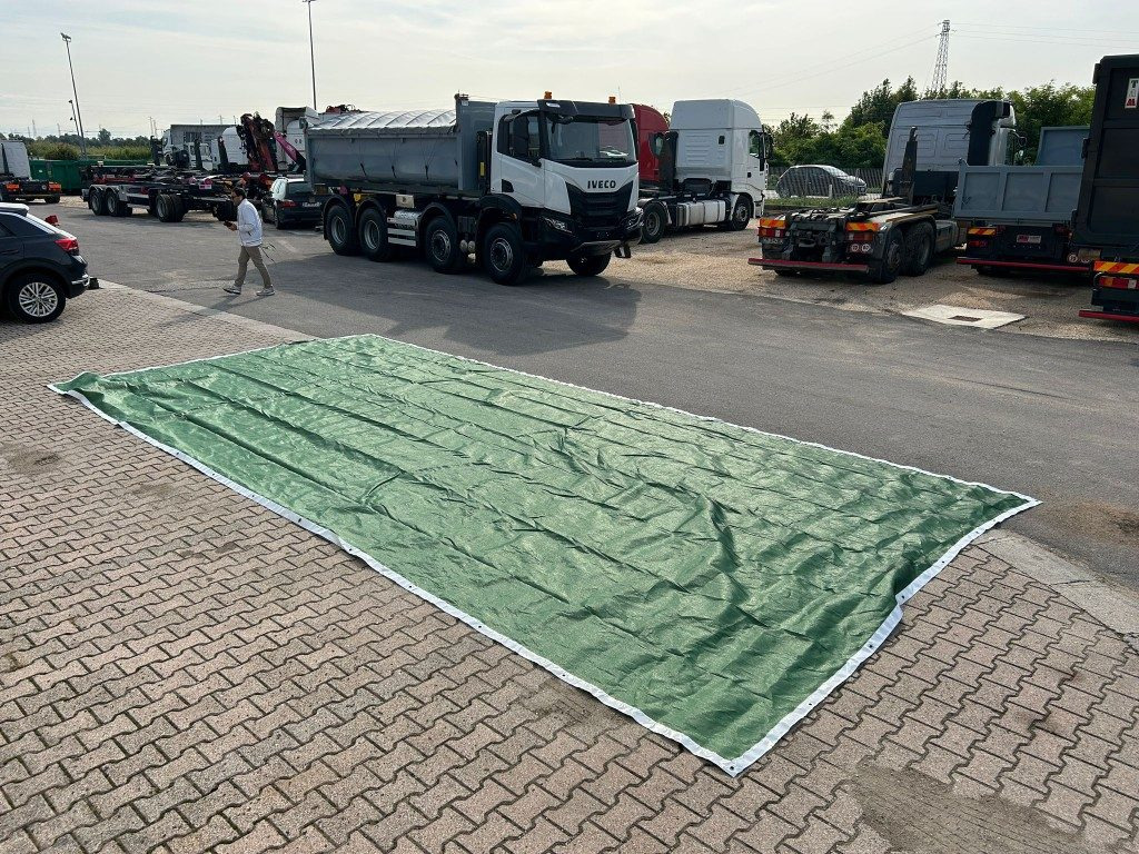 RETE ANTIGRANDINE NUOVA PER COPERTURA CONTAINERS - Алат/ Опрема: слика 2 RETE ANTIGRANDINE NUOVA PER COPERTURA CONTAINERS - Алат/ Опрема: слика 2