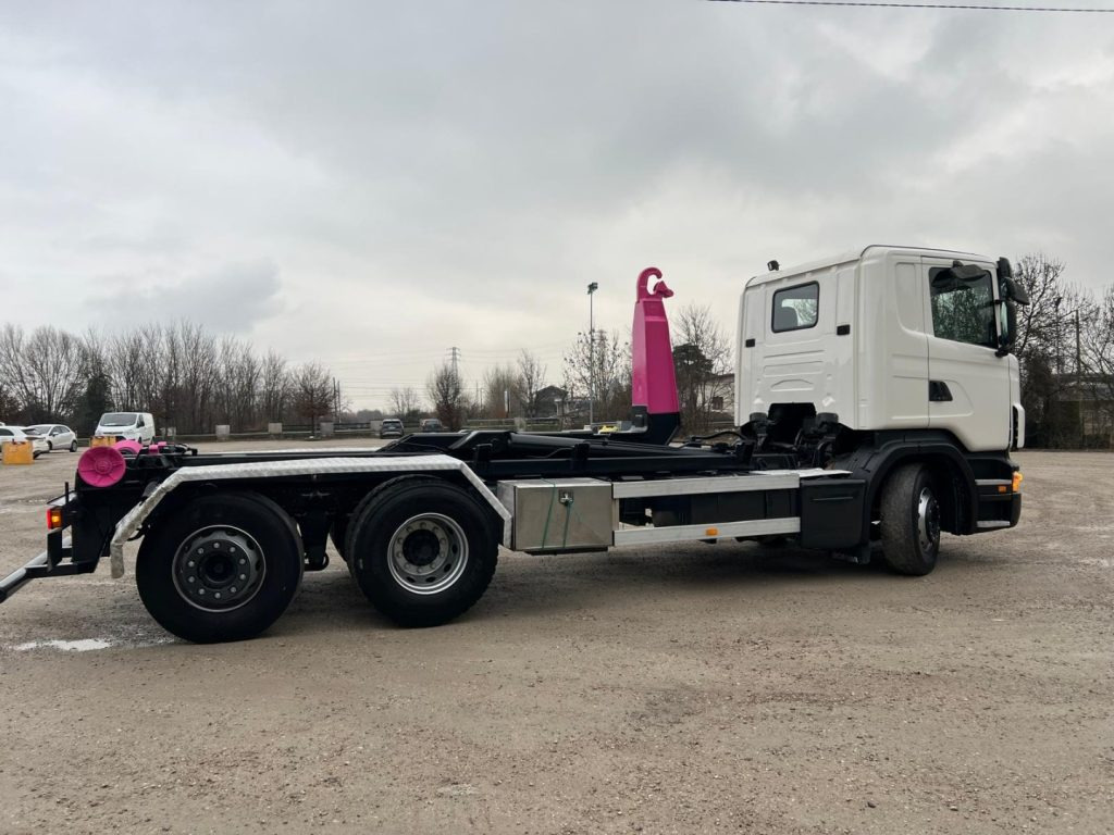 SCANIA R380 SCARRABILE - Камион со кука за подигање: слика 4 SCANIA R380 SCARRABILE - Камион со кука за подигање: слика 4