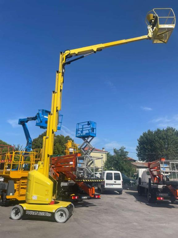 JLG TOUCAN 12E PLUS - Вертикален јарболски подигнувач: слика 2 JLG TOUCAN 12E PLUS - Вертикален јарболски подигнувач: слика 2