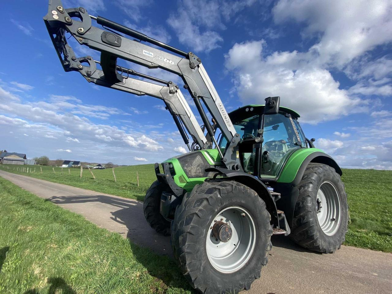 Deutz-Fahr 6150.4 Agrotron TTV - Трактор: слика 3 Deutz-Fahr 6150.4 Agrotron TTV - Трактор: слика 3
