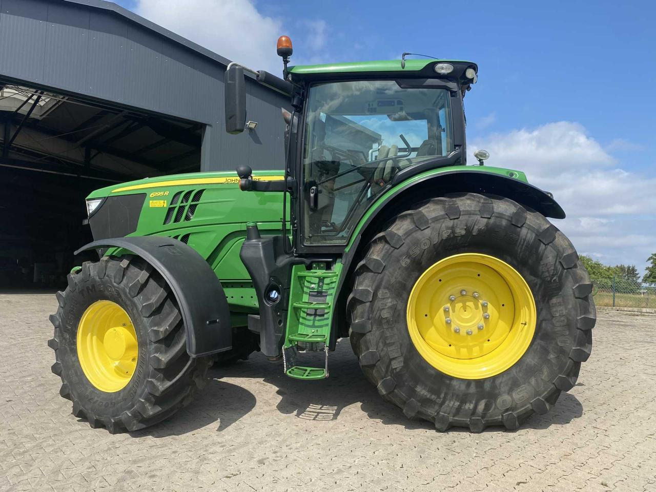 John Deere 6195R - Трактор: слика 3 John Deere 6195R - Трактор: слика 3