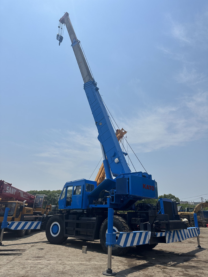 KATO KR500H SS500 KR50H 50 Ton rough terrain crane - Кран за нерамни терени: слика 5 KATO KR500H SS500 KR50H 50 Ton rough terrain crane - Кран за нерамни терени: слика 5