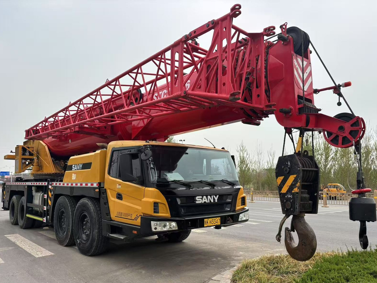 SANY STC800T6 STC80T6 STC800T5 STC80T5 STC500 50ton 80ton truck crane - Мобилен кран: слика 2 SANY STC800T6 STC80T6 STC800T5 STC80T5 STC500 50ton 80ton truck crane - Мобилен кран: слика 2