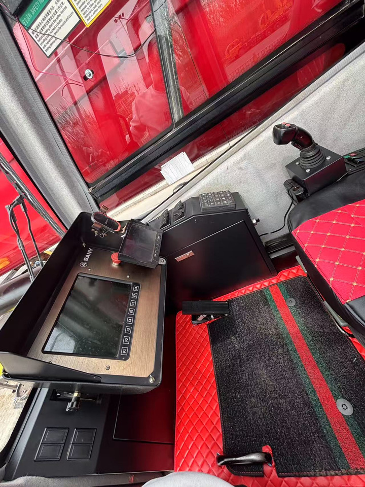 SANY STC800T6 STC80T6 STC800T5 STC80T5 STC500 50ton 80ton truck crane - Мобилен кран: слика 5 SANY STC800T6 STC80T6 STC800T5 STC80T5 STC500 50ton 80ton truck crane - Мобилен кран: слика 5