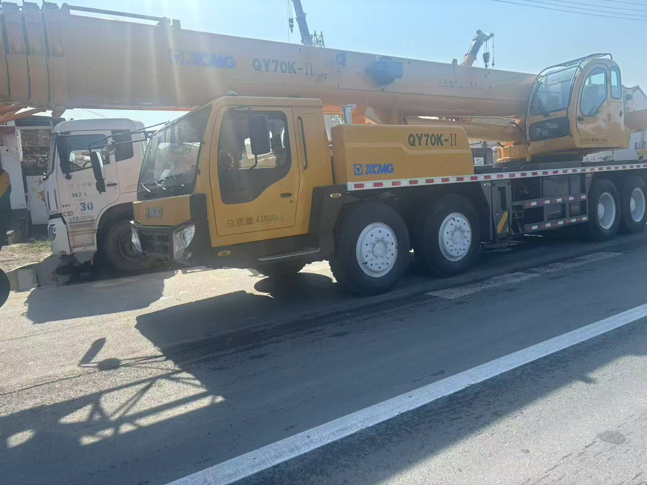 XCMG QY70K-1 QY70K QY80K 70ton 80ton Used Truck Mobile Crane - Мобилен кран: слика 2 XCMG QY70K-1 QY70K QY80K 70ton 80ton Used Truck Mobile Crane - Мобилен кран: слика 2