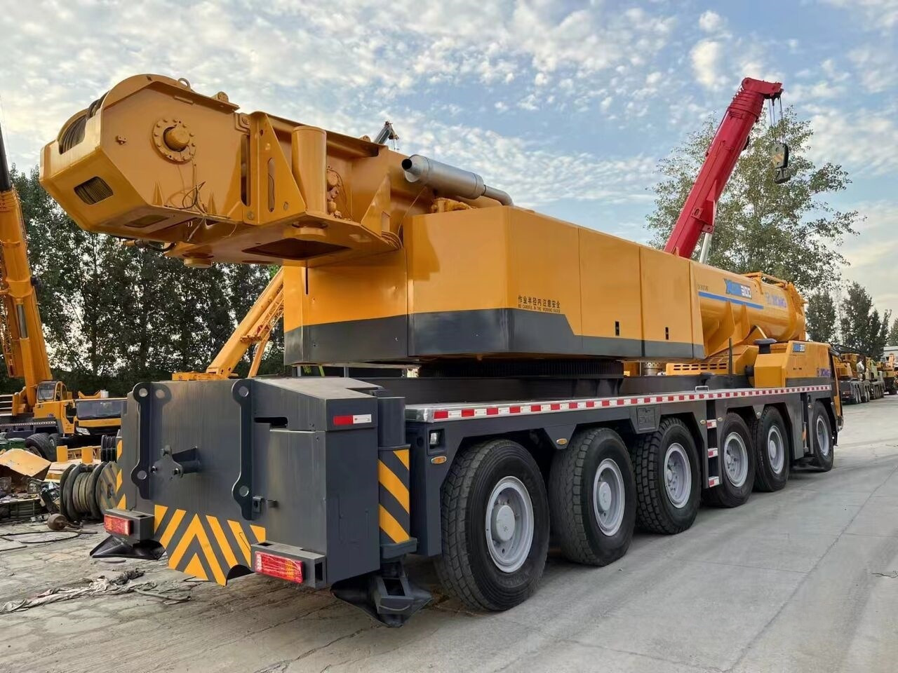 XCMG XCA300 QAY300 QY300K 300Ton Used Mobile Crane - Мобилен кран: слика 4 XCMG XCA300 QAY300 QY300K 300Ton Used Mobile Crane - Мобилен кран: слика 4