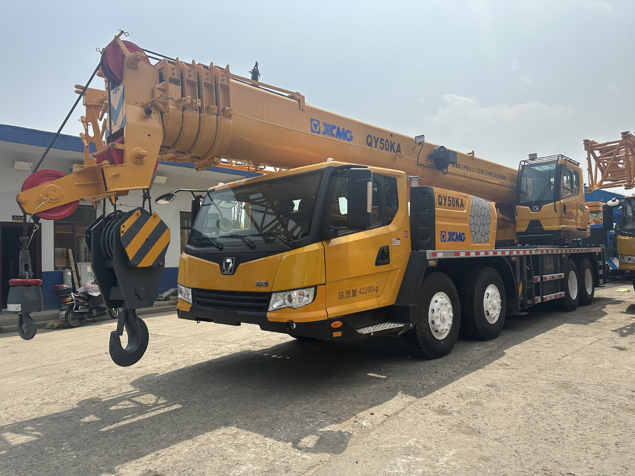 XCMG qy50ka qy50kc qy50k xct50 xct55 50 ton 55t truck crane - Мобилен кран: слика 1 XCMG qy50ka qy50kc qy50k xct50 xct55 50 ton 55t truck crane - Мобилен кран: слика 1