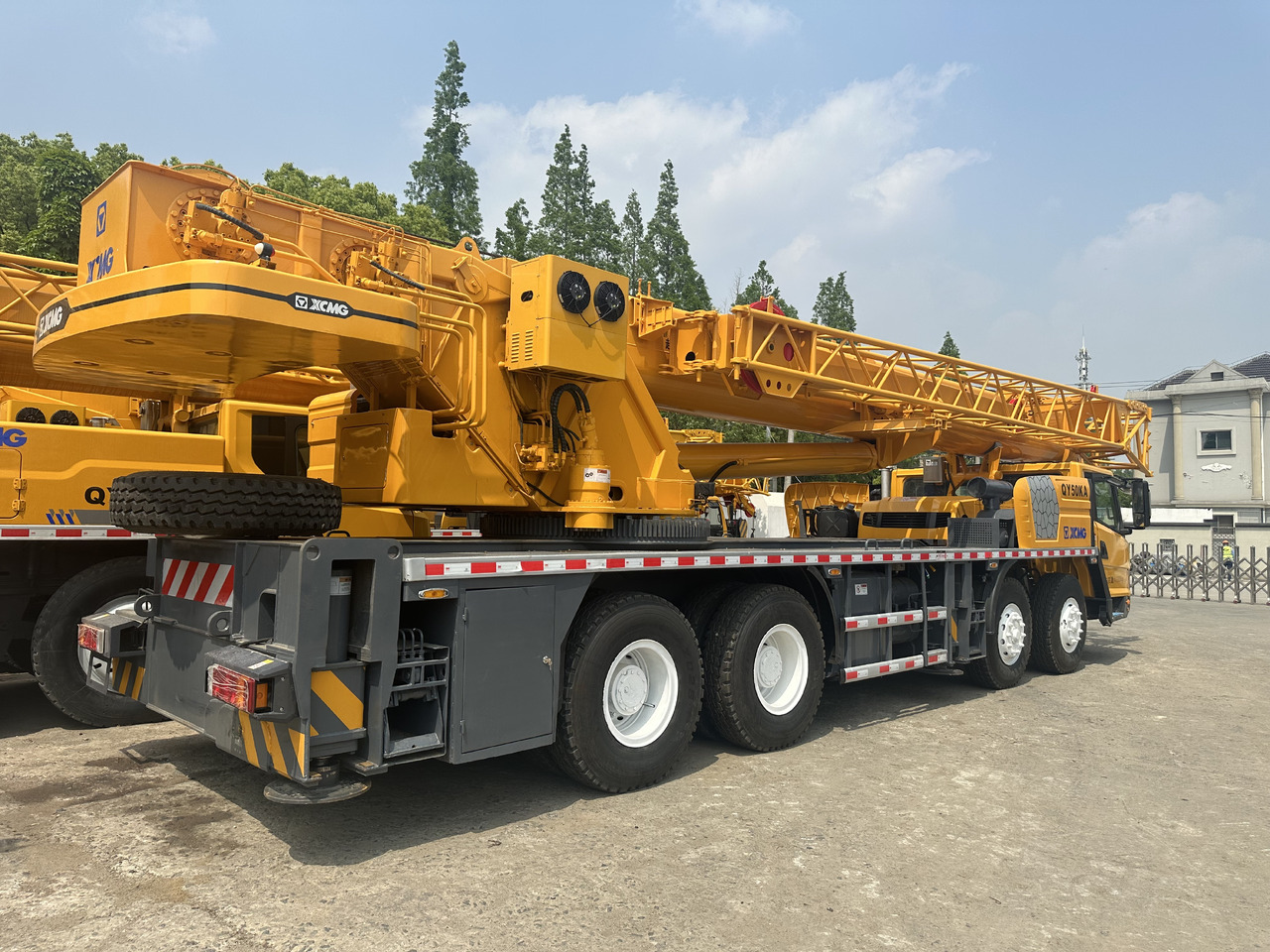XCMG qy50ka qy50kc qy50k xct50 xct55 50 ton 55t truck crane - Мобилен кран: слика 3 XCMG qy50ka qy50kc qy50k xct50 xct55 50 ton 55t truck crane - Мобилен кран: слика 3