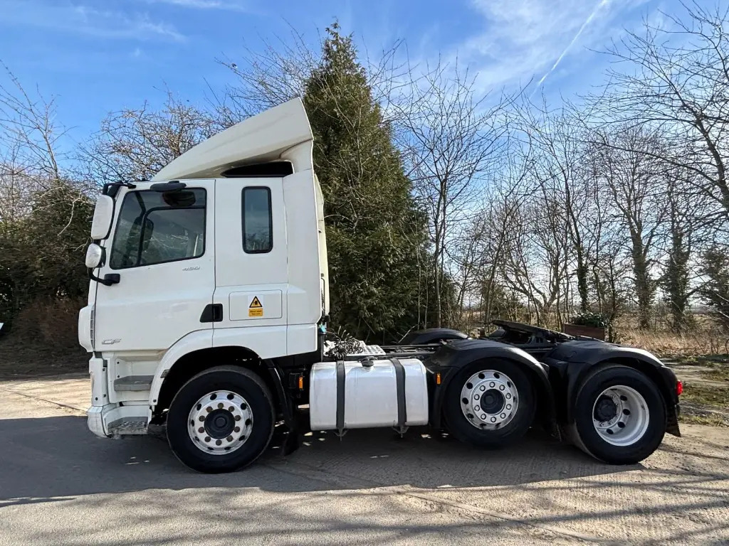 DAF CF 450 6x2 - RHD (LYP) - Камион влекач: слика 3 DAF CF 450 6x2 - RHD (LYP) - Камион влекач: слика 3