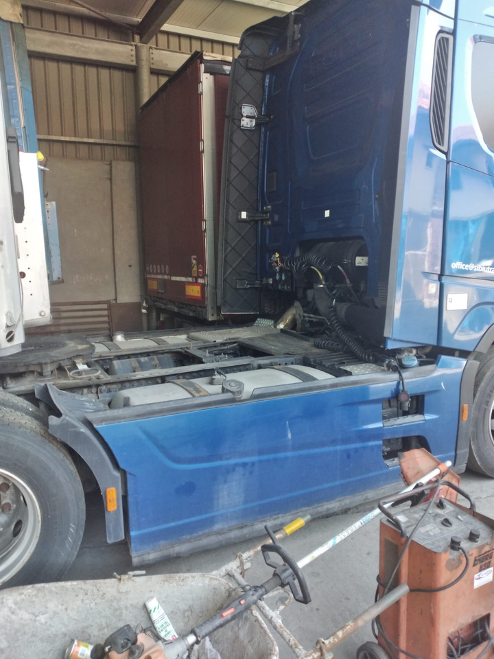 FORD F-MAX - Камион влекач: слика 2 FORD F-MAX - Камион влекач: слика 2