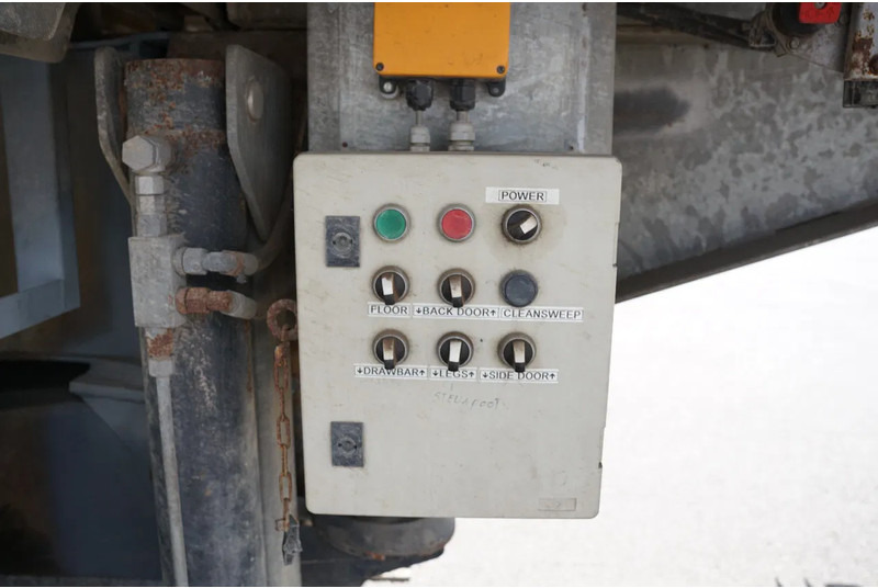 Kraker CF Agri Truck and Tractor 2 steering axle - Полуприколка со подвижен под за истовар: слика 5 Kraker CF Agri Truck and Tractor 2 steering axle - Полуприколка со подвижен под за истовар: слика 5