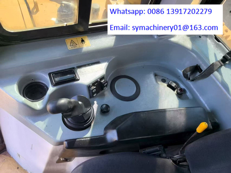 Булдожер Caterpillar D6R: слика 9 Булдожер Caterpillar D6R: слика 9