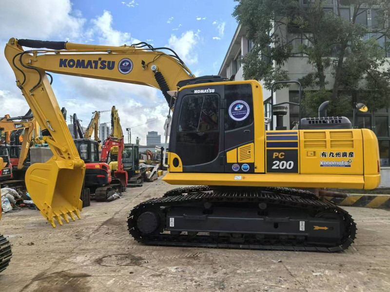 Komatsu PC200 PC220 - Багер гасеничар: слика 1 Komatsu PC200 PC220 - Багер гасеничар: слика 1