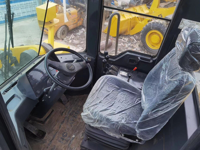 Komatsu WA470 - Натоварувач на тркала: слика 5 Komatsu WA470 - Натоварувач на тркала: слика 5