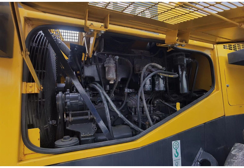 Komatsu WA470 - Натоварувач на тркала: слика 2 Komatsu WA470 - Натоварувач на тркала: слика 2