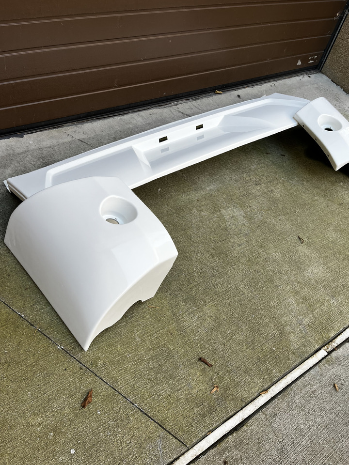 Zderzak tylny VOLVO 9500 9700 9900 VOLVO 9500 9700 9900 - Браник за Патнички вагон автобус: слика 3 Zderzak tylny VOLVO 9500 9700 9900 VOLVO 9500 9700 9900 - Браник за Патнички вагон автобус: слика 3