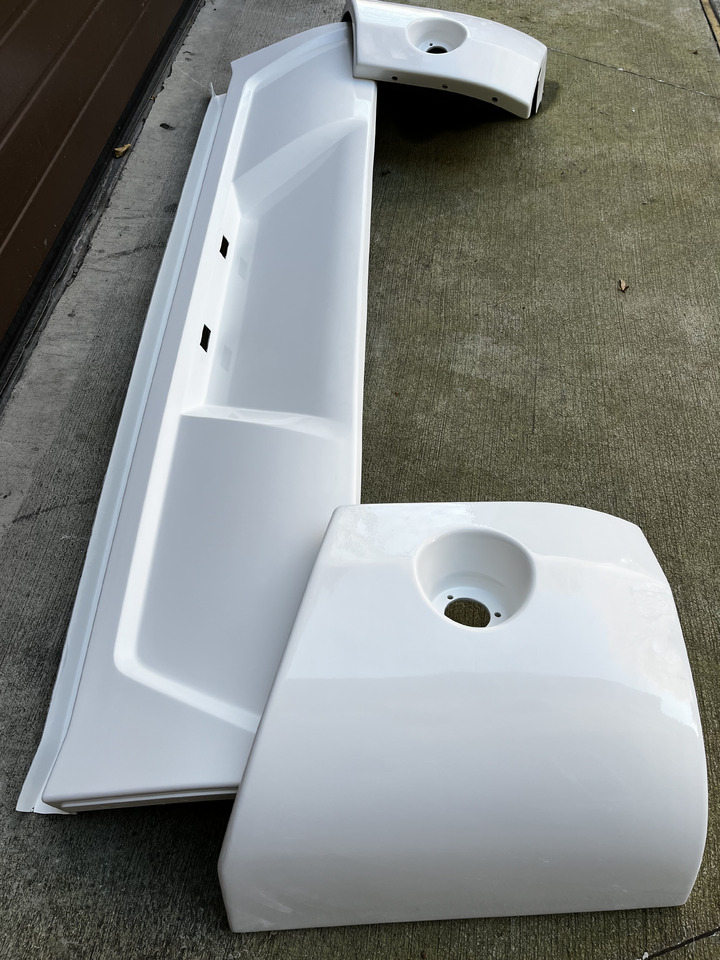 Zderzak tylny VOLVO 9500 9700 9900 VOLVO 9500 9700 9900 - Браник за Патнички вагон автобус: слика 1 Zderzak tylny VOLVO 9500 9700 9900 VOLVO 9500 9700 9900 - Браник за Патнички вагон автобус: слика 1