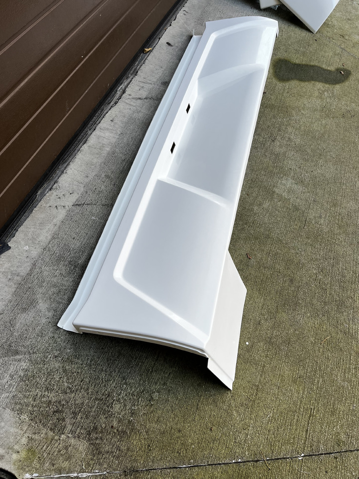 Zderzak tylny VOLVO 9500 9700 9900 VOLVO 9500 9700 9900 - Браник за Патнички вагон автобус: слика 4 Zderzak tylny VOLVO 9500 9700 9900 VOLVO 9500 9700 9900 - Браник за Патнички вагон автобус: слика 4