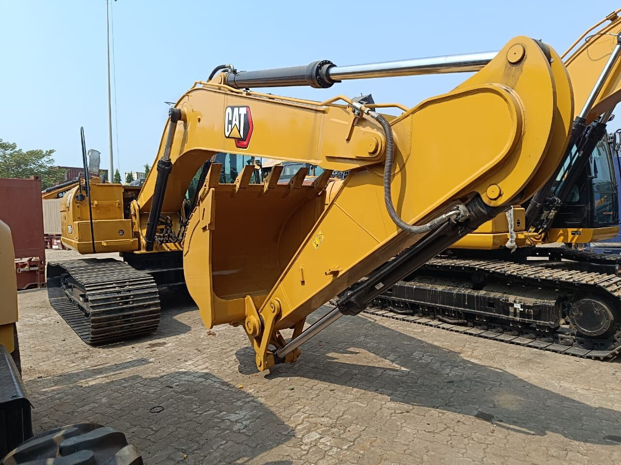 New Caterpillar 320D3GC tracked excavator - Багер гасеничар: слика 1 New Caterpillar 320D3GC tracked excavator - Багер гасеничар: слика 1