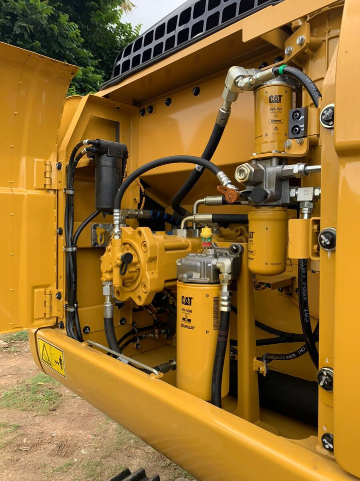 New Caterpillar 323D3 tracked excavator - Багер гасеничар: слика 3 New Caterpillar 323D3 tracked excavator - Багер гасеничар: слика 3