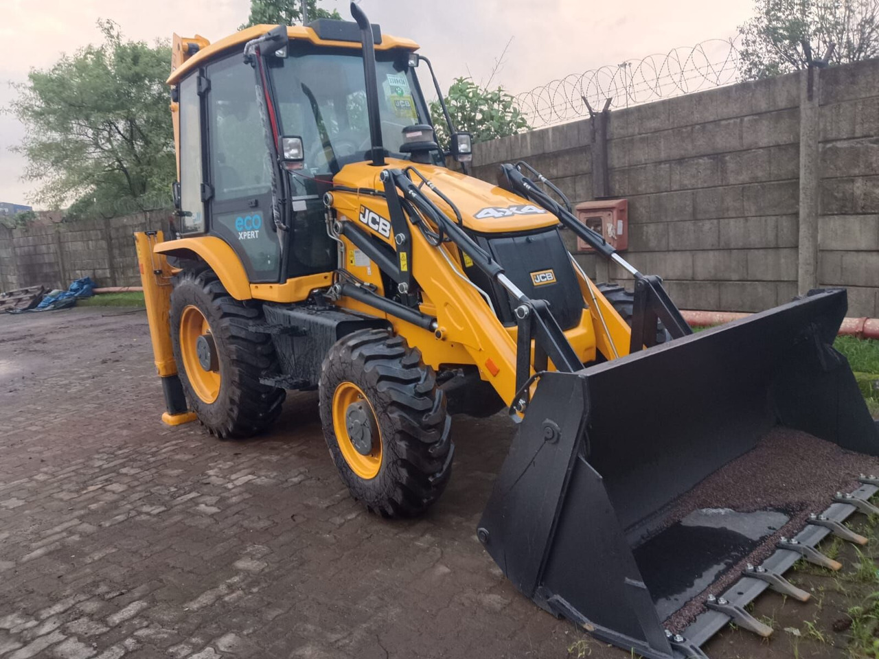 New JCB 3DX backhoe loader - Ровокопач: слика 2 New JCB 3DX backhoe loader - Ровокопач: слика 2