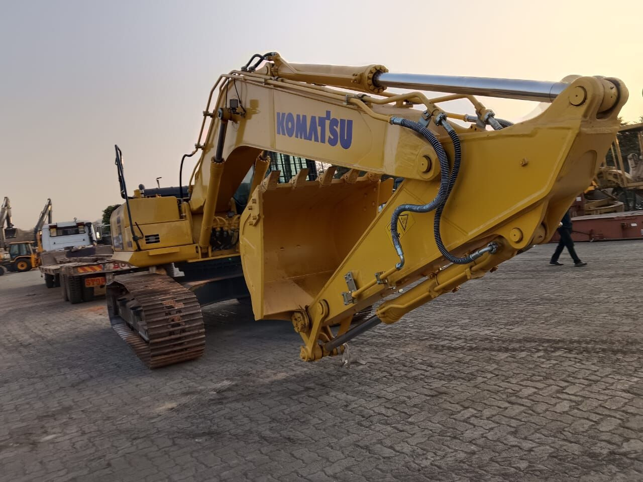 New Komatsu PC210 tracked excavator - Багер гасеничар: слика 4 New Komatsu PC210 tracked excavator - Багер гасеничар: слика 4