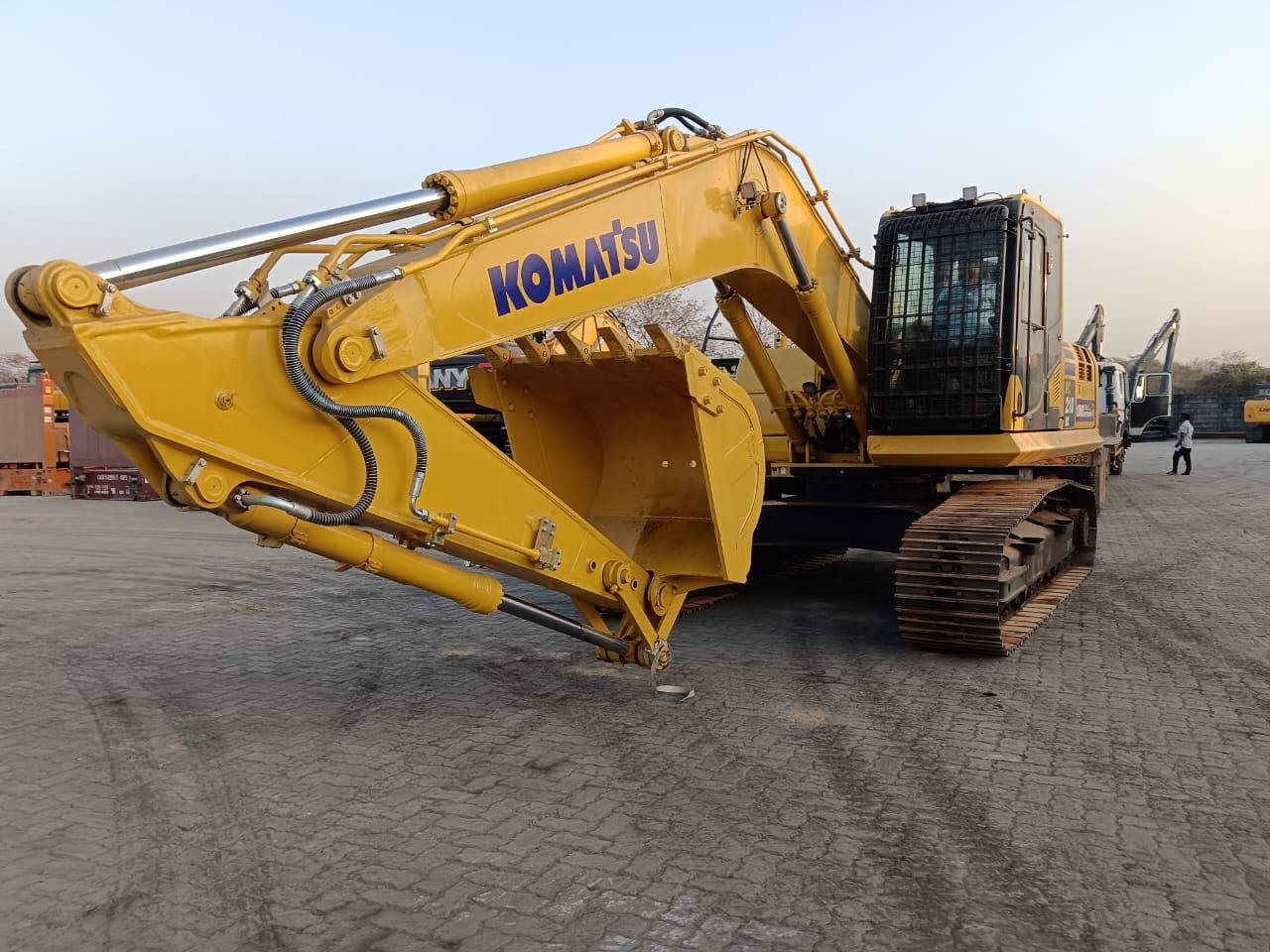 New Komatsu PC210 tracked excavator - Багер гасеничар: слика 5 New Komatsu PC210 tracked excavator - Багер гасеничар: слика 5