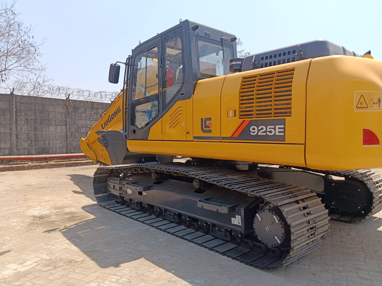 New LiuGong 925E tracked excavator - Багер гасеничар: слика 3 New LiuGong 925E tracked excavator - Багер гасеничар: слика 3