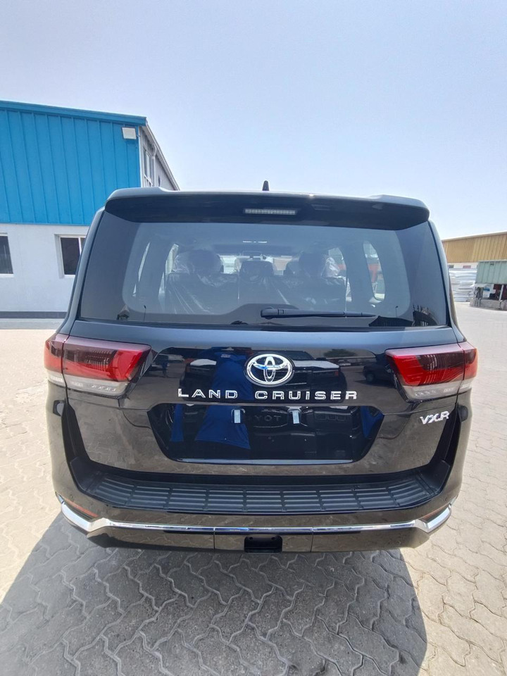 Toyota Land Cruiser VXR - Автомобил: слика 3 Toyota Land Cruiser VXR - Автомобил: слика 3