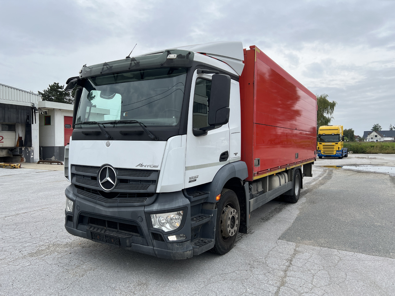MERCEDES-BENZ ANTOS 1832 Getränkw. LBW | Klima | EURO 6 - Камион за пијалоци: слика 1 MERCEDES-BENZ ANTOS 1832 Getränkw. LBW | Klima | EURO 6 - Камион за пијалоци: слика 1