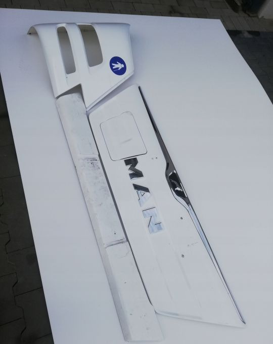 ATRAPA GRILL MASKA MAN NEOPLAN AUTOBUS - Хауба: слика 1 ATRAPA GRILL MASKA MAN NEOPLAN AUTOBUS - Хауба: слика 1