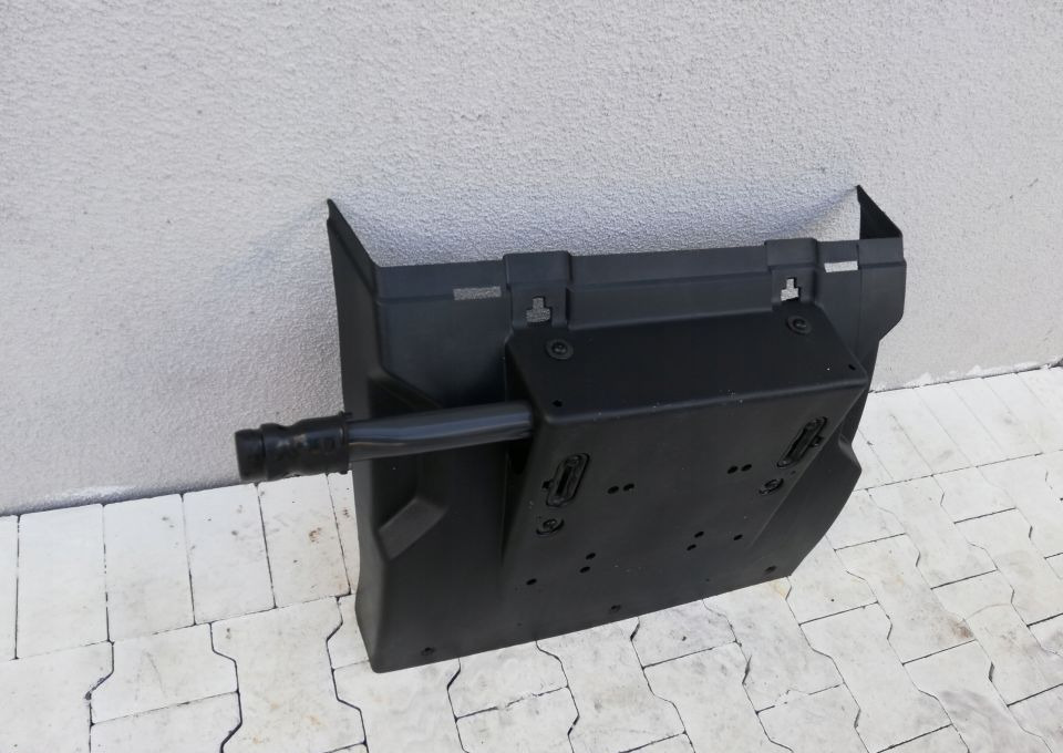 BŁOTNIK VOLVO FH4 NOWY ORYGINAŁ - Блатобран за Камион: слика 2 BŁOTNIK VOLVO FH4 NOWY ORYGINAŁ - Блатобран за Камион: слика 2