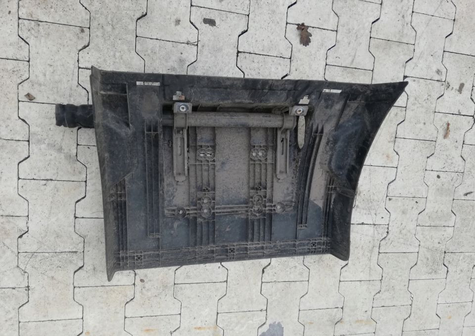 BŁOTNIK VOLVO FH4 ORYGINAŁ - Блатобран за Камион: слика 2 BŁOTNIK VOLVO FH4 ORYGINAŁ - Блатобран за Камион: слика 2