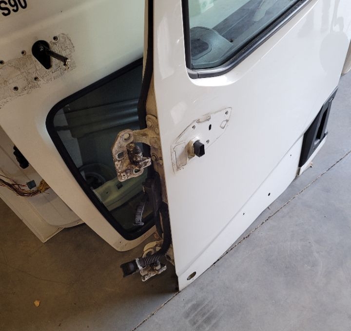 DRZWI LEWE RENAULT RANGE T GAMA - Врата и делови за Камион: слика 3 DRZWI LEWE RENAULT RANGE T GAMA - Врата и делови за Камион: слика 3