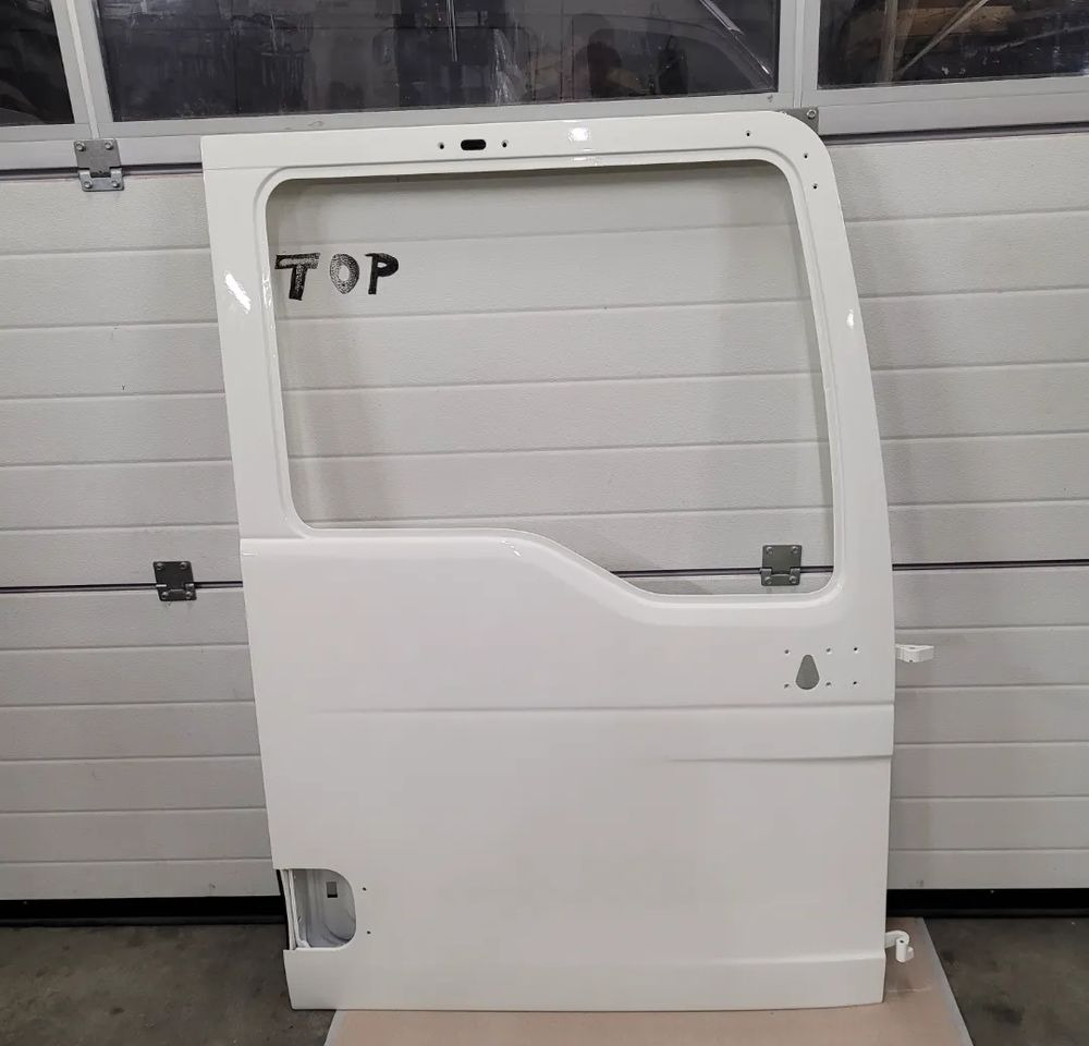 DRZWI PRAWE MAN TGX RAL 9010 ORYGINAŁ - Врата и делови за Камион: слика 1 DRZWI PRAWE MAN TGX RAL 9010 ORYGINAŁ - Врата и делови за Камион: слика 1