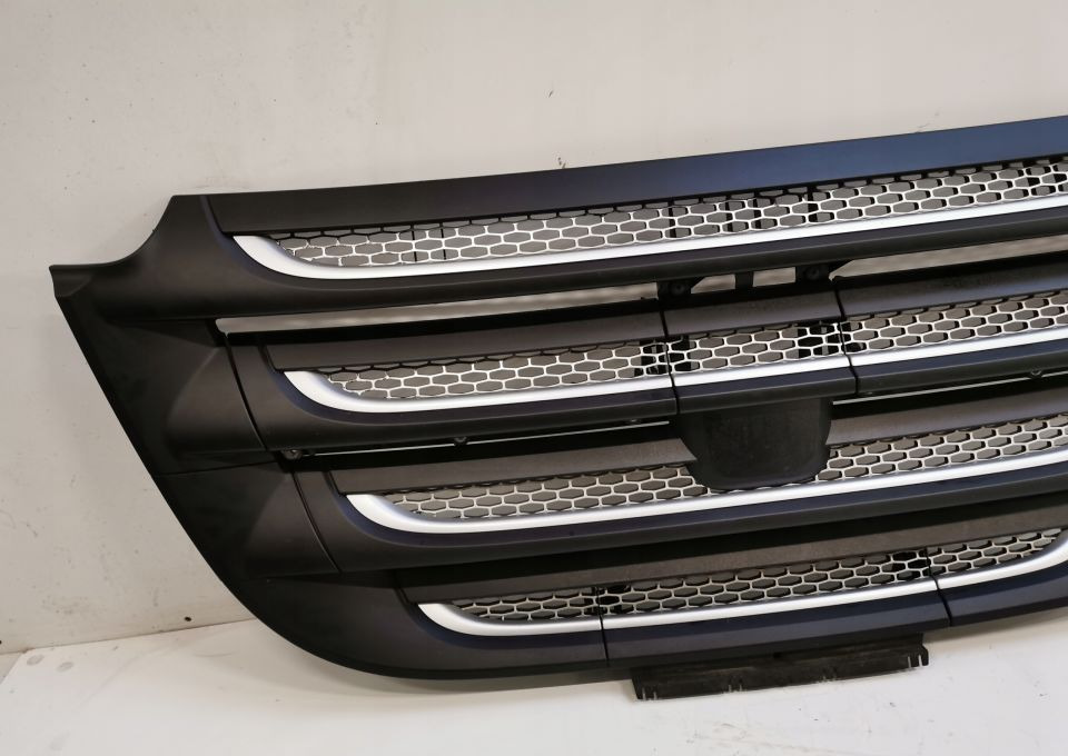 GRILL ATRAPA DAF XF 106 lift ORYGINAŁ 2048272 - Решетка за Камион: слика 2 GRILL ATRAPA DAF XF 106 lift ORYGINAŁ 2048272 - Решетка за Камион: слика 2