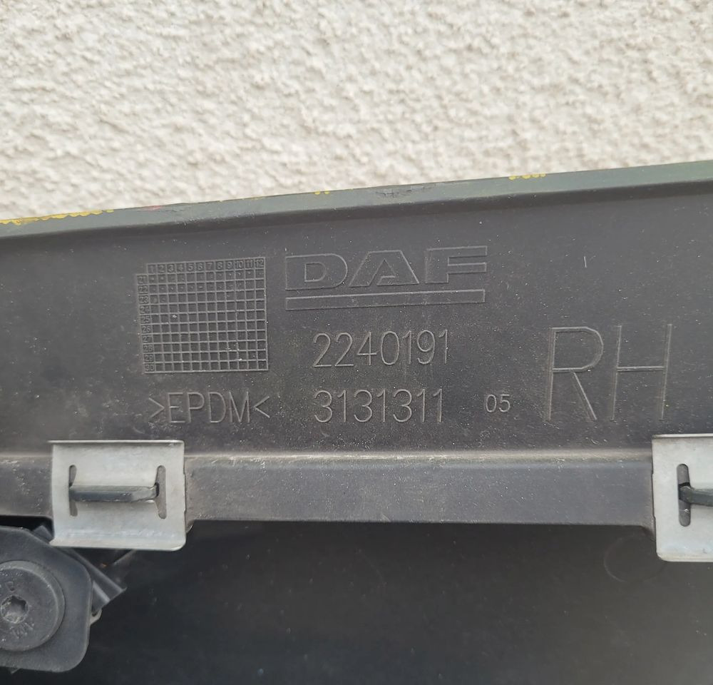 GRILL DAF XG ORYGINAŁ USZKODZONA 2311439 CHWALIM116 - Решетка за Камион: слика 5 GRILL DAF XG ORYGINAŁ USZKODZONA 2311439 CHWALIM116 - Решетка за Камион: слика 5