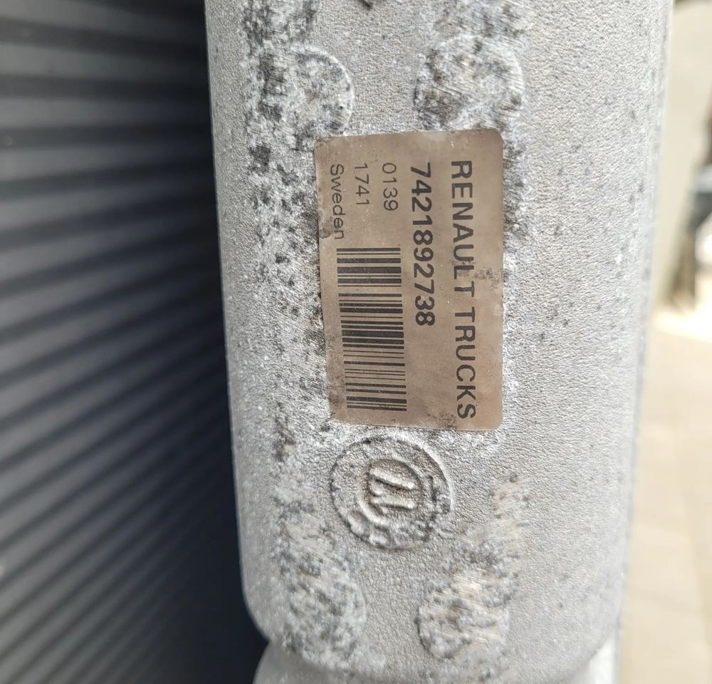 INTERCOOLER RENAULT GAMA T ORYGINAL SZCZELNA 7421892738 CHWALIM116 - Интеркулер за Камион: слика 3 INTERCOOLER RENAULT GAMA T ORYGINAL SZCZELNA 7421892738 CHWALIM116 - Интеркулер за Камион: слика 3