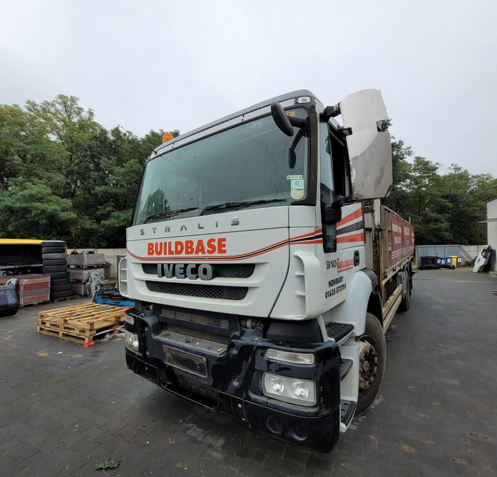 KABINA IVECO STRALIS TRAKKER - Кабина за Камион: слика 2 KABINA IVECO STRALIS TRAKKER - Кабина за Камион: слика 2