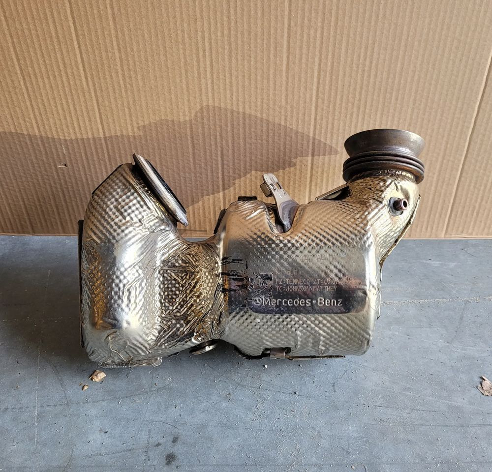 KATALIZATOR MERCEDES SPRINTER 2.0CDI W907 W910 A6541408401 ORYGINAŁ CHWALIM116 - Каталитички конвертор за Камион: слика 1 KATALIZATOR MERCEDES SPRINTER 2.0CDI W907 W910 A6541408401 ORYGINAŁ CHWALIM116 - Каталитички конвертор за Камион: слика 1