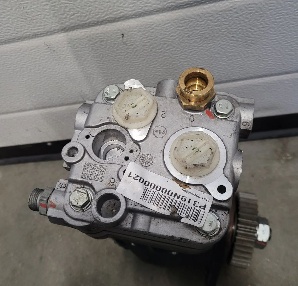 KOMPRESOR IVECO ORYGINAŁ OM 504016818 CHWALIM116 - Компресор на воздушна кочница за Камион: слика 3 KOMPRESOR IVECO ORYGINAŁ OM 504016818 CHWALIM116 - Компресор на воздушна кочница за Камион: слика 3