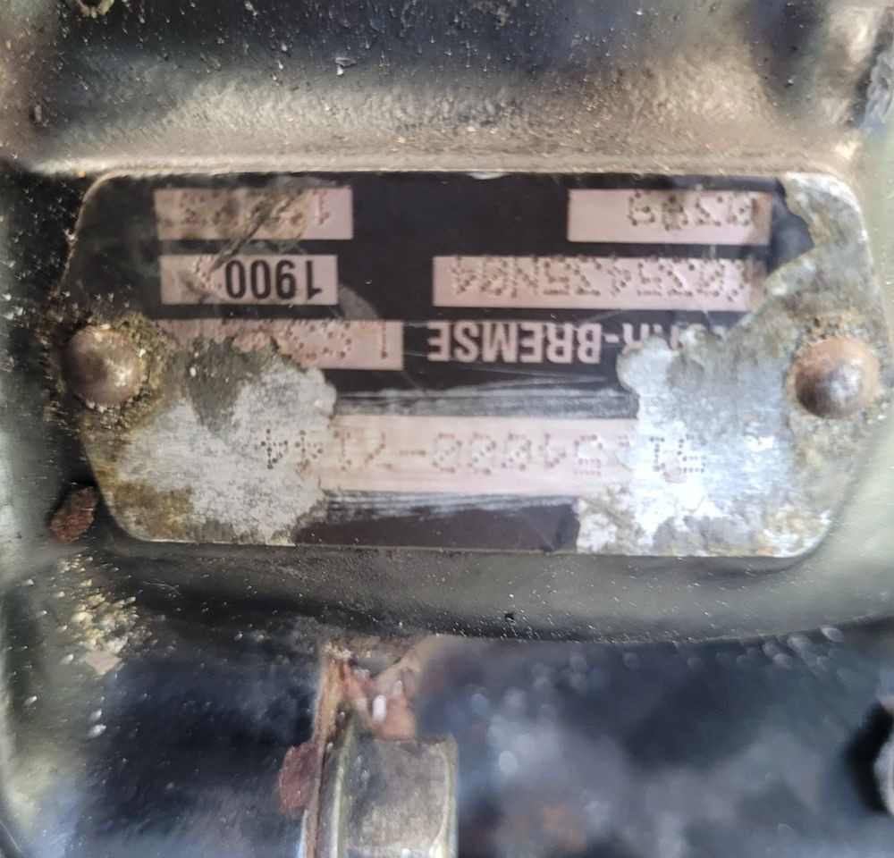 KOMPRESOR MAN TGX TGS 51.54000-7144 CHWALIM116 - Компресор на воздушна кочница за Камион: слика 2 KOMPRESOR MAN TGX TGS 51.54000-7144 CHWALIM116 - Компресор на воздушна кочница за Камион: слика 2