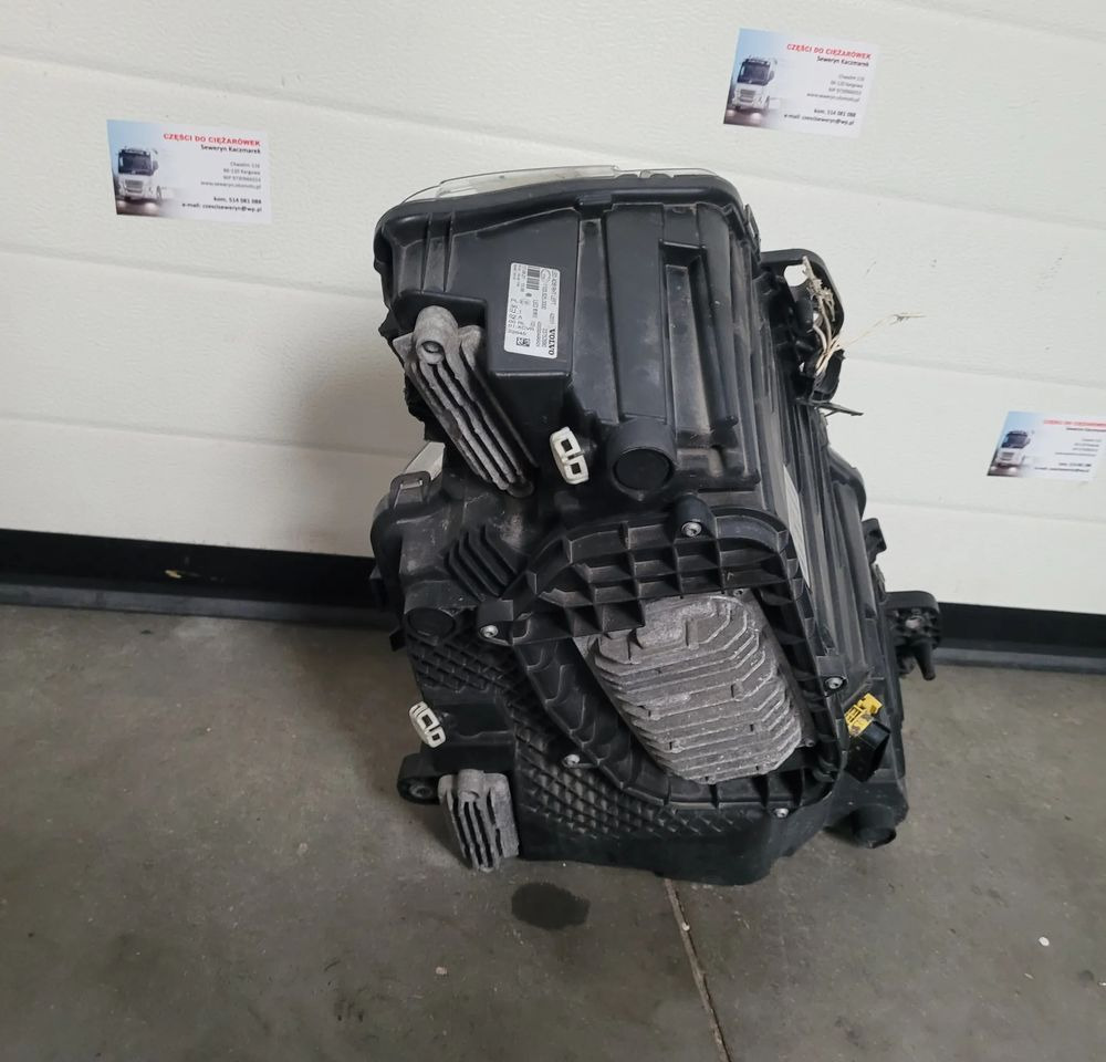 LAMPA LED LH. VOLVO FH5 23752680 ORYGINAŁ CHWALIM116 - Светло/ Осветлување за Камион: слика 5 LAMPA LED LH. VOLVO FH5 23752680 ORYGINAŁ CHWALIM116 - Светло/ Осветлување за Камион: слика 5