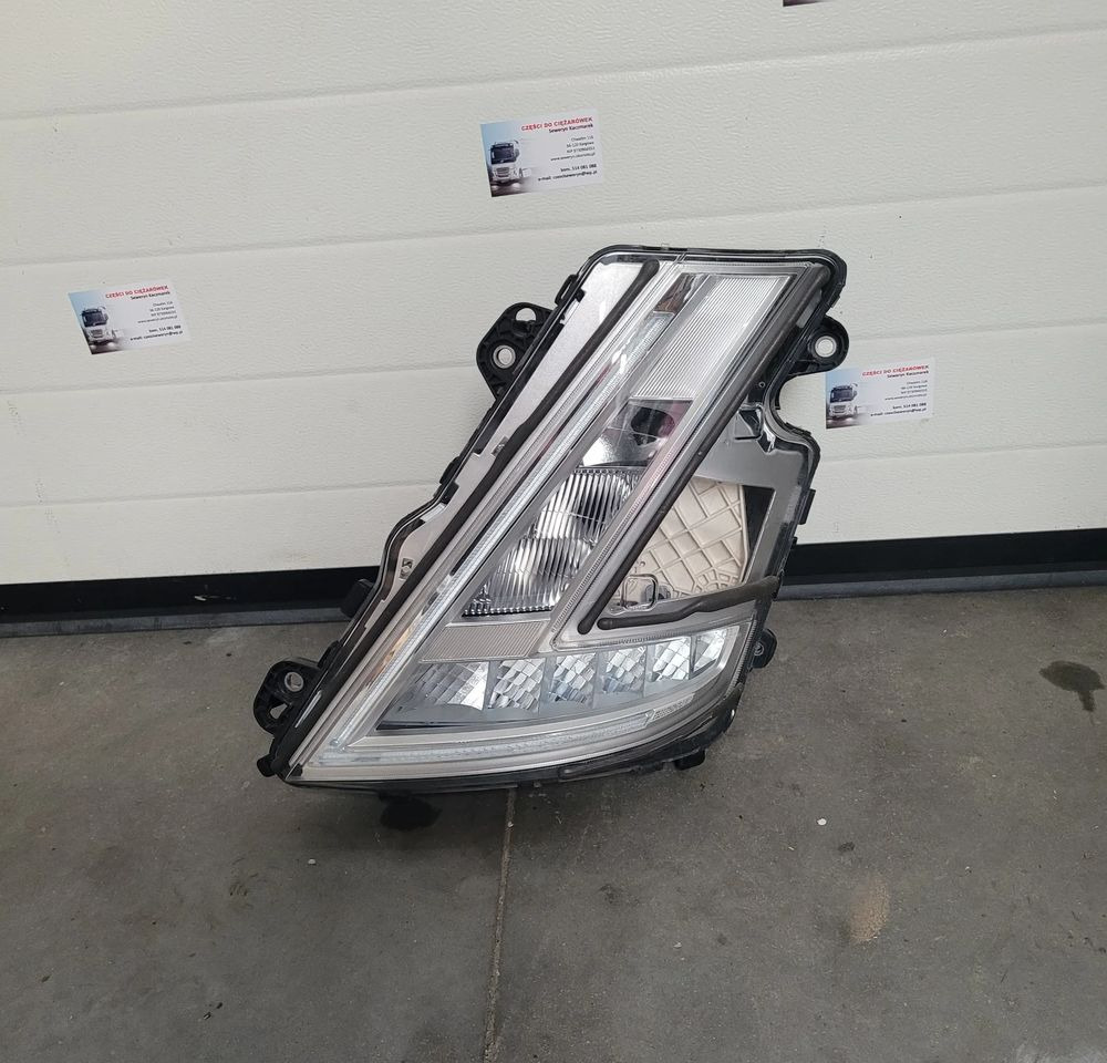 LAMPA LED LH VOLVO FH5 ORYGINAŁ 24056511 CHWALIM116 - Светло/ Осветлување за Камион: слика 1 LAMPA LED LH VOLVO FH5 ORYGINAŁ 24056511 CHWALIM116 - Светло/ Осветлување за Камион: слика 1