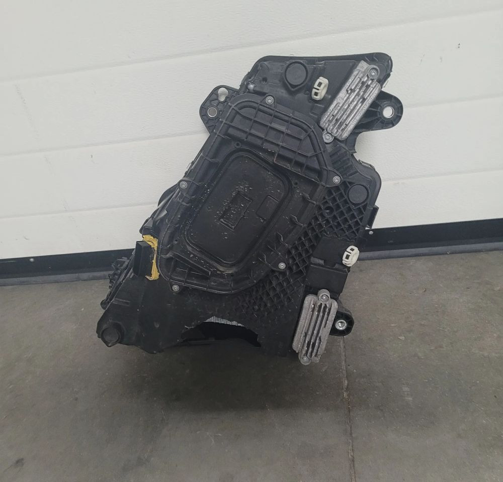 LAMPA LED VOLVO FH5 PRAWA OM 24056510 ORYGINAL CHWALIM116 - Светло/ Осветлување за Камион: слика 4 LAMPA LED VOLVO FH5 PRAWA OM 24056510 ORYGINAL CHWALIM116 - Светло/ Осветлување за Камион: слика 4