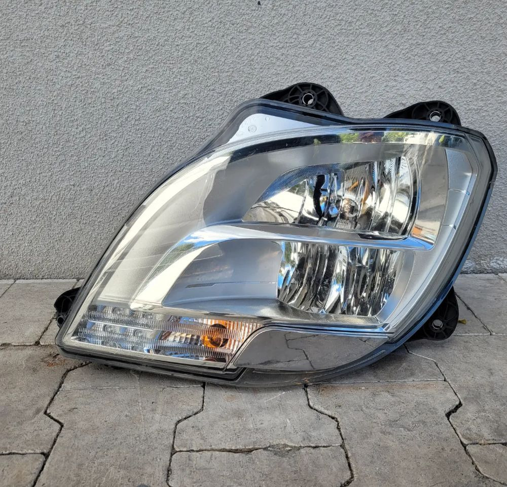 LAMPA LEWA FULL LED DAF XF 106 ORYGINAL - Светло/ Осветлување за Камион: слика 1 LAMPA LEWA FULL LED DAF XF 106 ORYGINAL - Светло/ Осветлување за Камион: слика 1
