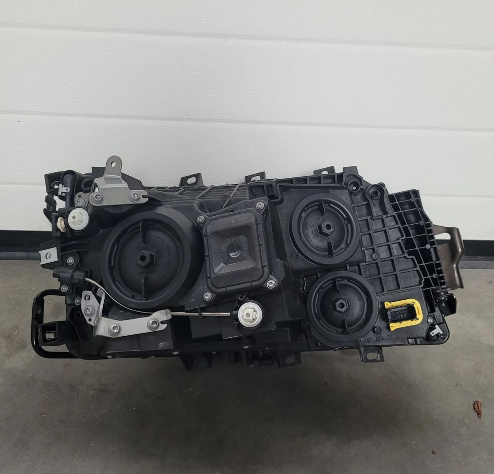 LAMPA ROBOCZA SCANIA RS NM.26743388 ORYGINAŁ CHWALIM116 - Светло/ Осветлување за Камион: слика 2 LAMPA ROBOCZA SCANIA RS NM.26743388 ORYGINAŁ CHWALIM116 - Светло/ Осветлување за Камион: слика 2