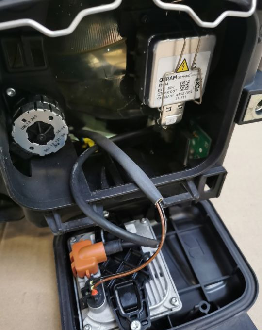 LAMPA XENON MAN TGX TGS RH.ORYGINAŁ LIFT MOCNY LED - Предни светла за Камион: слика 5 LAMPA XENON MAN TGX TGS RH.ORYGINAŁ LIFT MOCNY LED - Предни светла за Камион: слика 5