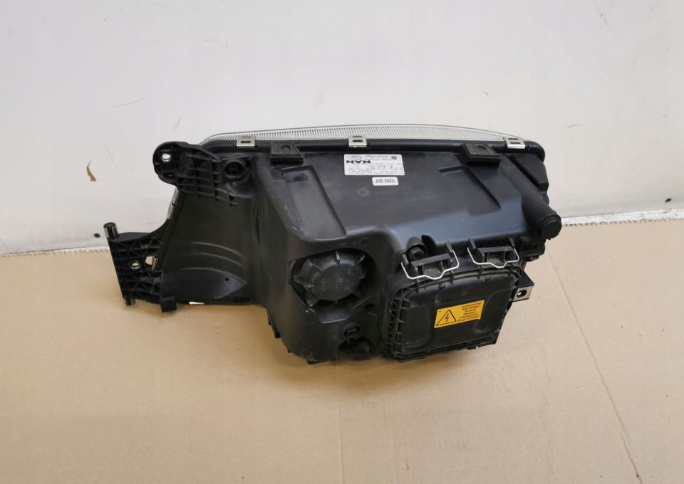 LAMPA XENON MAN TGX TGS RH.ORYGINAŁ LIFT MOCNY LED - Предни светла за Камион: слика 3 LAMPA XENON MAN TGX TGS RH.ORYGINAŁ LIFT MOCNY LED - Предни светла за Камион: слика 3