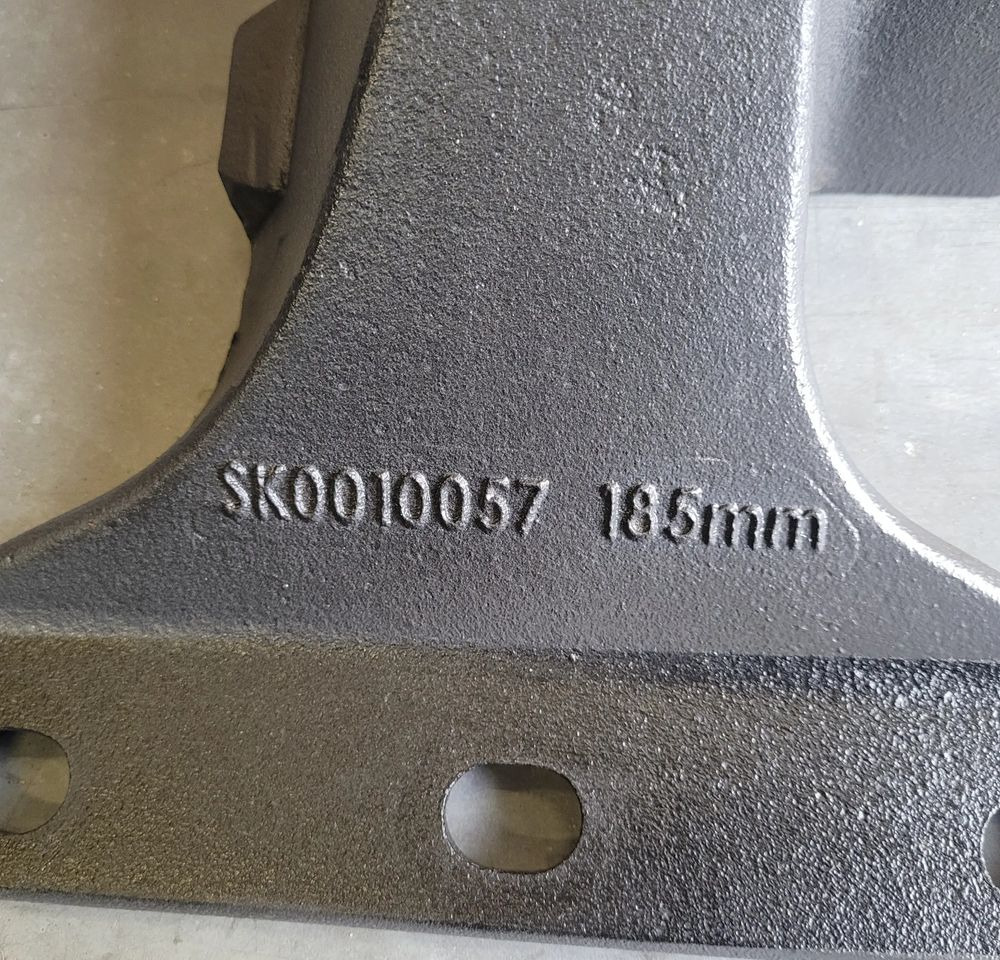 ŁAPY JOST SK0010057 185MM ORYGINAŁ NOWY KOMPLET CHWALIM116 - Спојка на петто тркало за Камион: слика 3 ŁAPY JOST SK0010057 185MM ORYGINAŁ NOWY KOMPLET CHWALIM116 - Спојка на петто тркало за Камион: слика 3